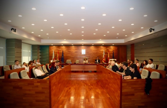 Torrent reclama al Gobierno eliminar la obligación de aplicar la tasa de basuras
