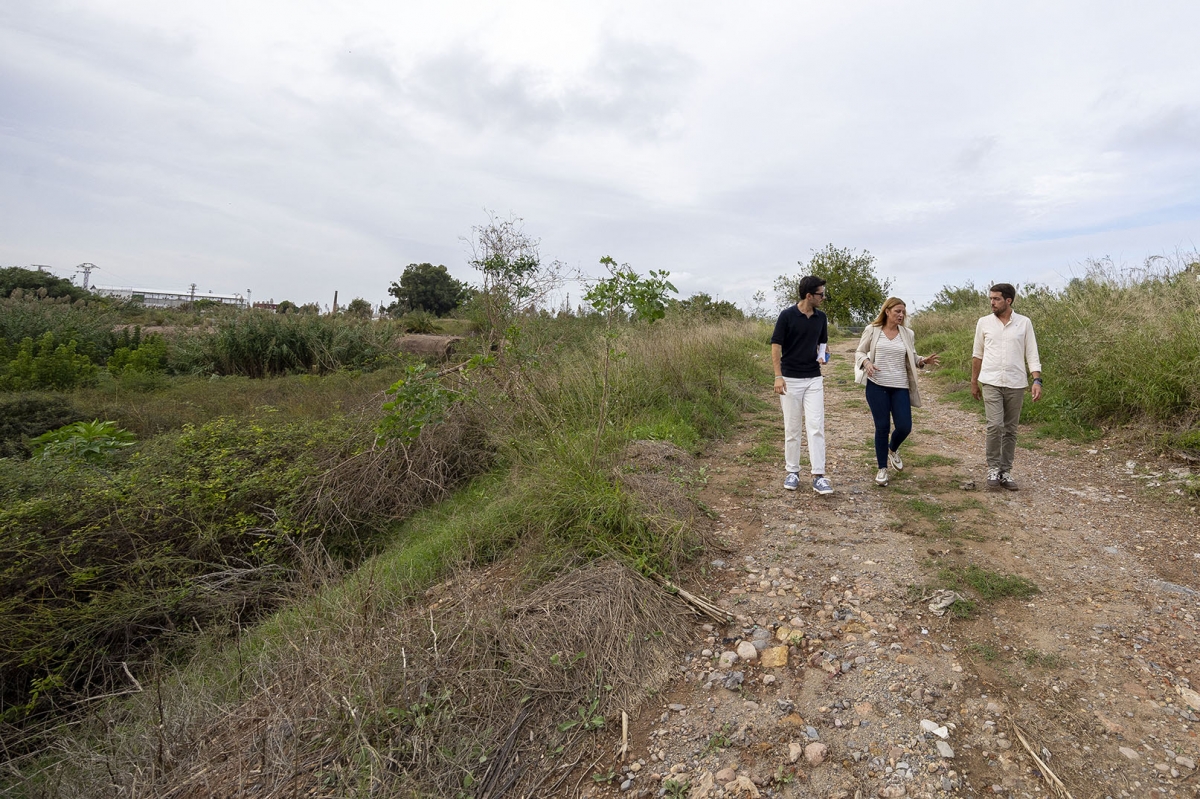 Emilio Belencoso y Amparo Clemente en el barranco del Carraixet.