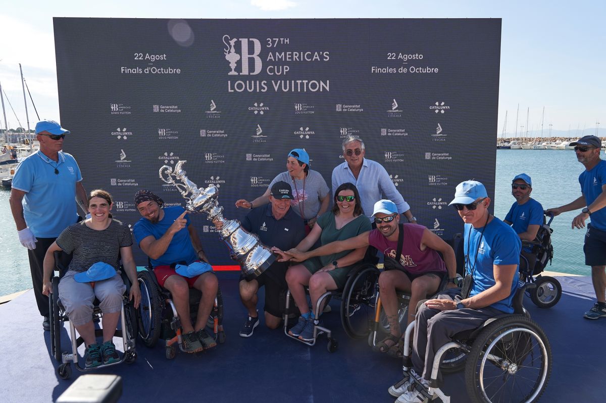 El Trophy Tour de la America’s Cup sigue su recorrido y logra acercar a la afición
