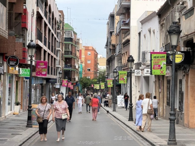 Paterna impulsa una campaña sobre el censo obligatorio en el ADN canino y multas de hasta 1.000 euros por heces