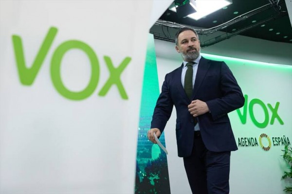 Abascal avisa de que el reparto de menores migrantes 
