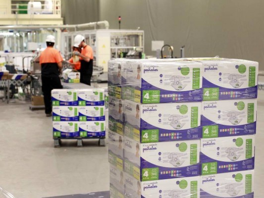 Competencia multa a un cártel de fabricantes de pañales para adultos con 128 millones
