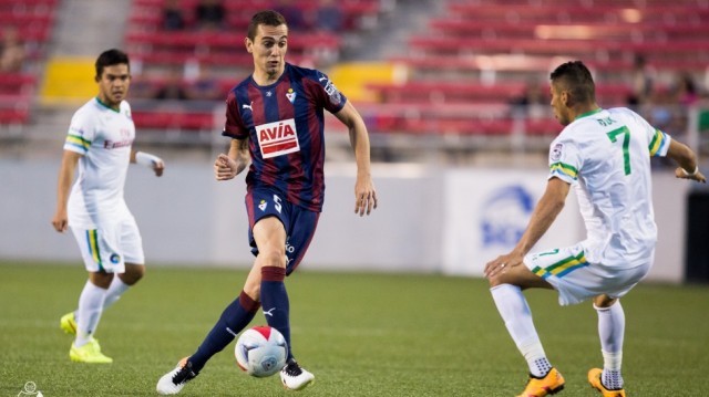 El Eibar mejora el contrato de Escalante