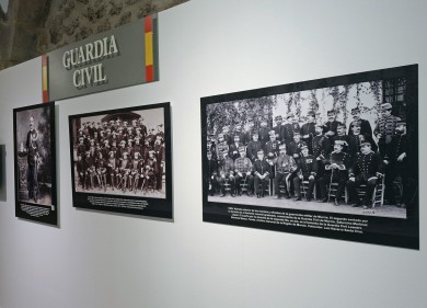 La Guardia Civil del siglo XIX, en imágenes: una exposición en Murcia recorre la historia del Cuerpo en la Región