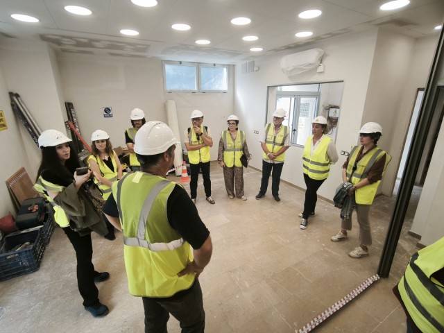 Todos los grupos municipales de Benetússer visitan las obras de reconstrucción para conocer su avance