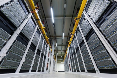 La Comunitat duplica en dos años la potencia de sus centros de datos mientras la regulación amenaza hasta 330 millones en inversiones