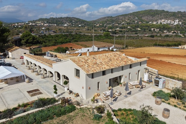 Bodegas Trenza: el sueño danés que resucitó un riu rau en Benissa