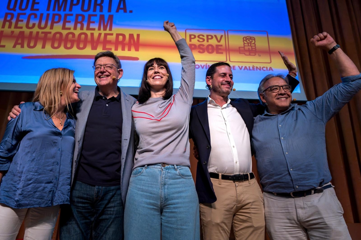Bernabé, Puig, Morant, Bielsa y Manolo Mata en un acto este miércoles. - Foto: PSPV Bernabé, Puig, Morant, Bielsa y Manolo Mata en un acto este miércoles.