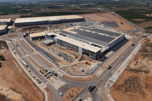 El Consell publica el decreto que concede 4 millones a Edwards Lifesciences para dos proyectos de su nueva planta