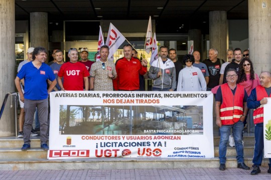 El transporte público de la Región denuncia negociaciones encalladas y retrocesos en los acuerdos en el primer día de huelga