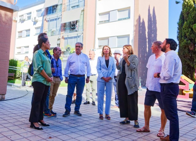 El 'Plan de Barrios' concluye la rehabilitación de 312 viviendas en Rafalafena y abordará ahora ascensores