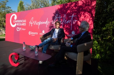 La charla de Juan Carlos Ferrero en el Cámara Business Club en Villena, en imágenes