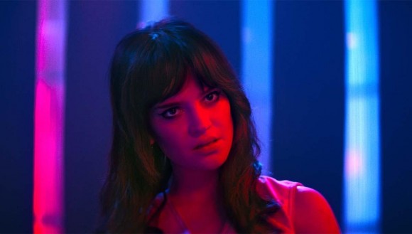 Nicolas Winding Refn convierte 'Su propio infierno' en una hipérbole de su estilo