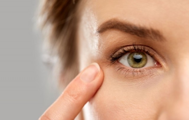 Angelini Pharma ofrece consejos para controlar la sequedad ocular, que afecta a uno de cada cinco adultos en España