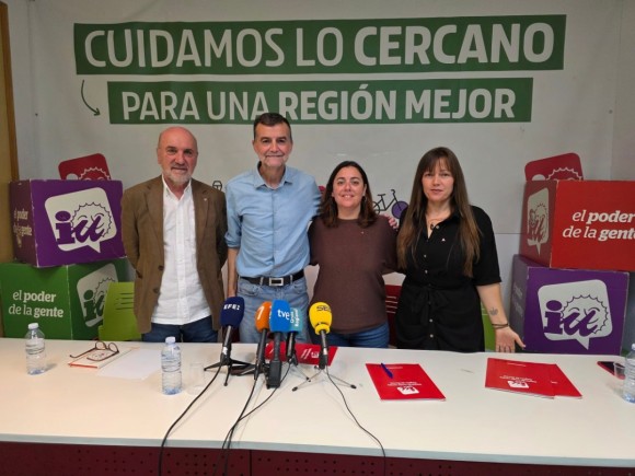 Maíllo llama en Murcia a construir el Frente Amplio sin exclusiones: 