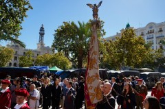 Una multitudinaria Procesión Cívica recorre València con normalidad y sin incidentes