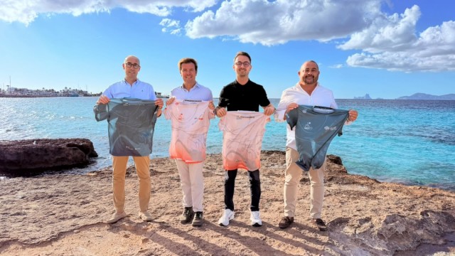 La presentación de la camiseta oficial marca el inicio de la 15K Formentera Sunset Run