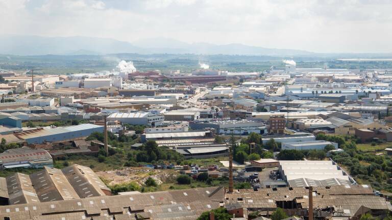 El azulejo en la última década: concentra empresas sin variar plantillas y amplía su nivel productivo