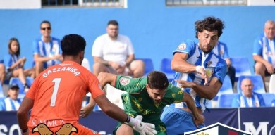 El Águilas evita su tercera derrota consecutiva con un gol de Mario Abenza en el minuto 93