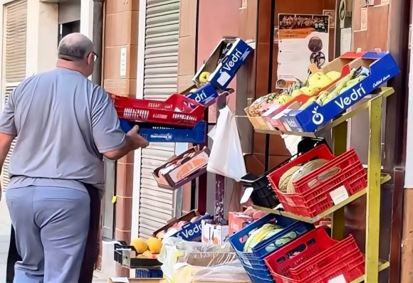 Simó denuncia que los negocios de Castelló pagan el doble por la tasa de basura que en 2023