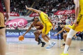 El UCAM CB sufre a La Laguna y a Marcelinho, un chaval de 43 años que es el mejor en el Palacio 
