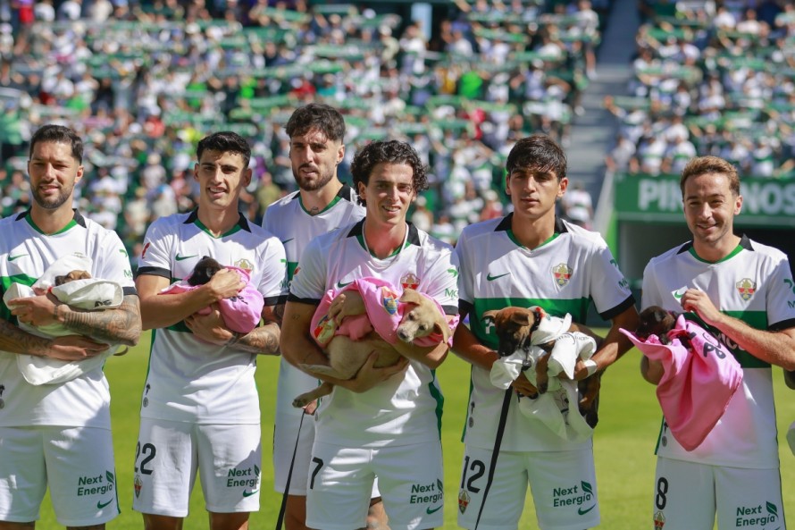 El Elche CF lleva la voz cantante ante el Celta de Vigo, pero termina quedándose afónico