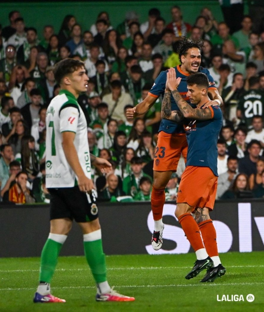 Las notas del Racing de Santander 2-2 Valencia CF: Dani Raba se sube al barco de Aguirre