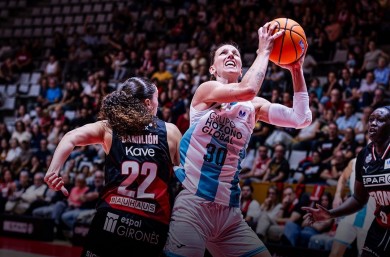 El Hozono Jairis, con un 7-21 final, confirma su recuperación ganando en Girona (48-64)