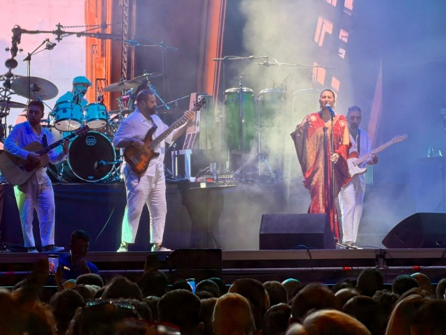 Una mujer interrumpe durante una hora el concierto de Niña Pastori en Alicante tras liberar gas pimienta
