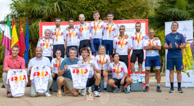 El cántabro Adrián García y la catalana Esther Villaret son campeones de España en Cehegín