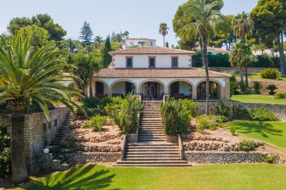 Una inmobiliaria de Xàbia pone a la venta por 7 millones la casa de la fundadora de la Urbanización Tosalet 