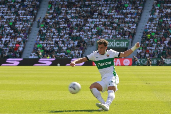 Germán Valera, el comodín de Martín Anselmi que se acerca a su renovación con el Elche CF