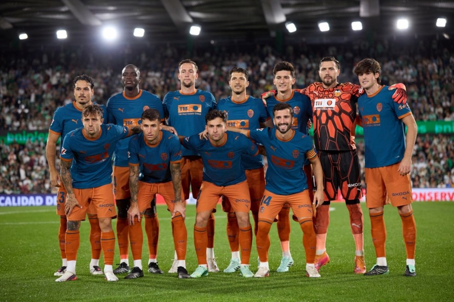 Aguirre opta por la jerarquía en su inicio en el Valencia CF