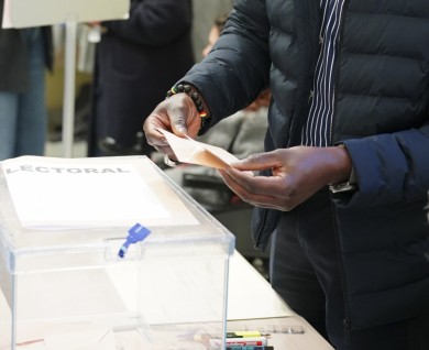 El Supremo rechaza el recurso del Gobierno y ratifica la suspensión del voto para nacionalizados por ley de nietos