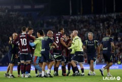 Las notas del Levante UD 3-3 Sevilla FC: Ndukwe acaba siendo héroe