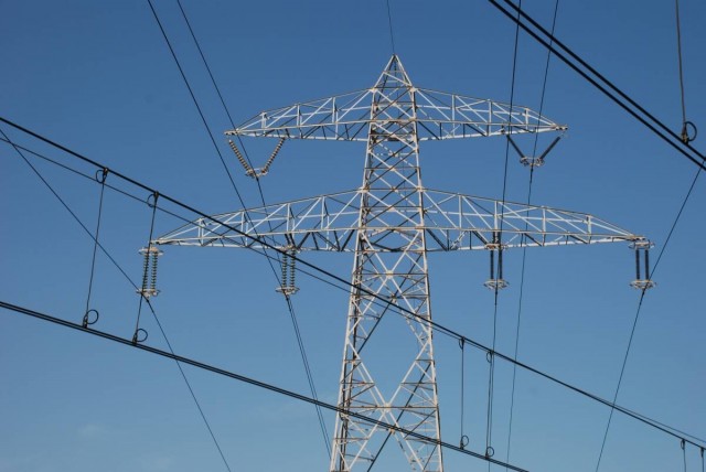 Xixona se opone a una línea eléctrica que atravesará sus terrenos y zonas protegidas