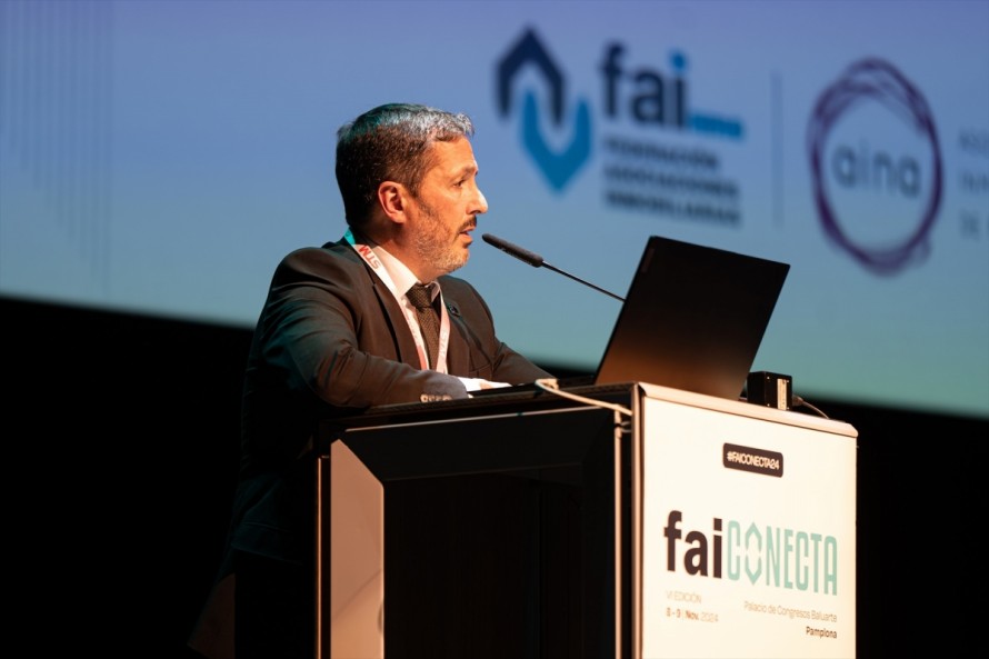 Las agencias inmobiliarias avisan: retirada de anuncios de alquiler y freno a contratos tras los decretos
