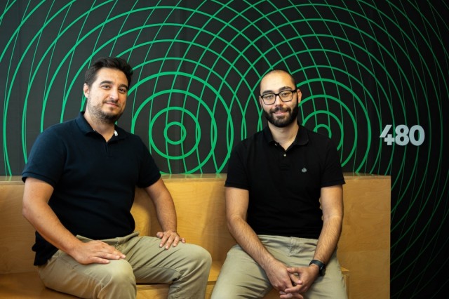 Cuatroochenta crea una plataforma de IA para facilitar su uso en empresas de forma segura y controlada