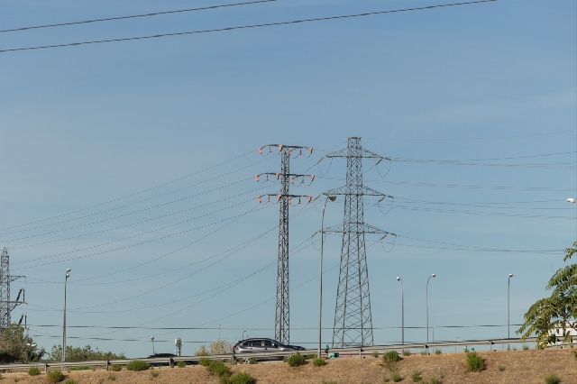 Fedea propone un precio regulado fijado 'ex ante' para trasladar restricciones técnicas del sistema eléctrico