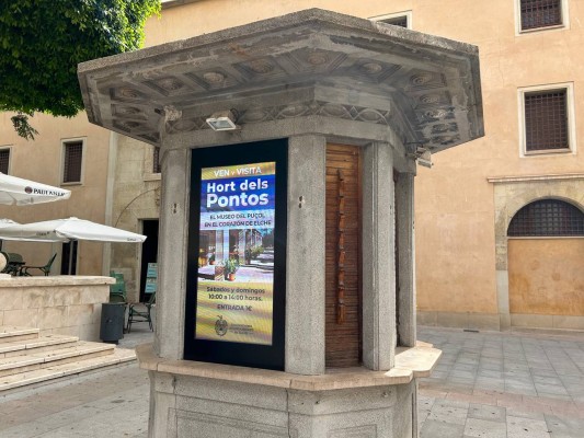 Nueva vida para los clásicos quioscos de Elche: cinco pantallas digitales para ofrecer información 