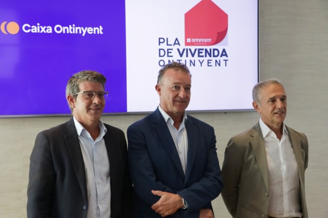 Caixa Ontinyent trabaja en ayudas de hasta 12.500 euros a jóvenes para la compra de su primera vivienda 