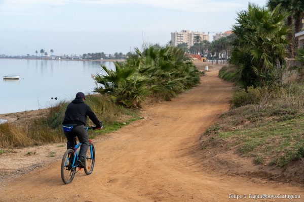La duda sobre la titularidad de una parcela deja sin finalizar este verano el paseo ecológico entre Playa Honda y Villas Caravaning 