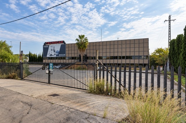 Vecinos alegan contra el proyecto industrial junto a la carretera de Alcora y Castelló apela a su 