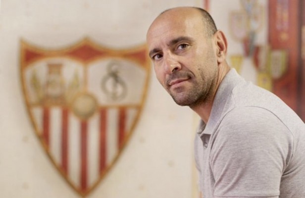 Monchi seguirá al final como director deportivo del Sevilla