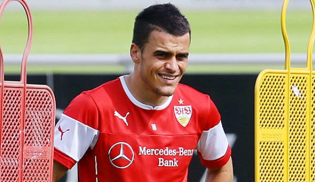 Filip Kostic, una opción para la banda izquierda