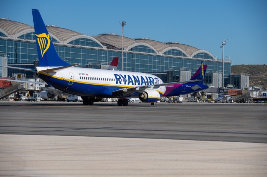 Ryanair apuesta por el invierno en el Miguel Hernández: 4 rutas nuevas y 3,3 millones de asientos