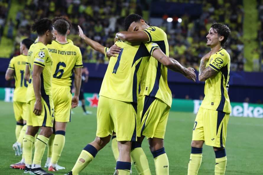 El Villarreal logra la primera victoria en Champions de la temporada tras un gran partido en casa