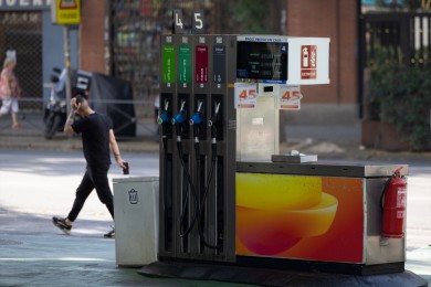 La rebaja fiscal al combustible será de 20 céntimos tras confirmarse una inflación del 4,9% interanual