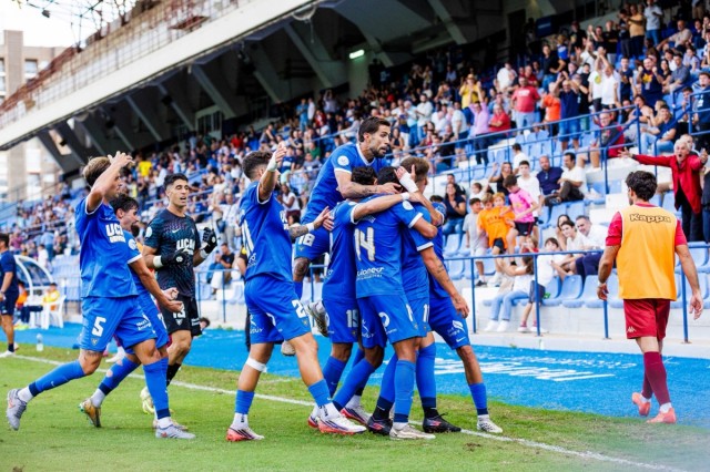 El UCAM Murcia CF defiende el liderato del grupo 3 este domingo a las once en Ibiza