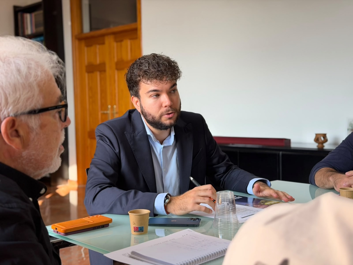 Álvaro Gonzalvo, alcalde de Moncada, durante el desayuno informativo. - Foto: AYUNTAMIENTO DE MONCADA Álvaro Gonzalvo, alcalde de Moncada, durante el desayuno informativo.